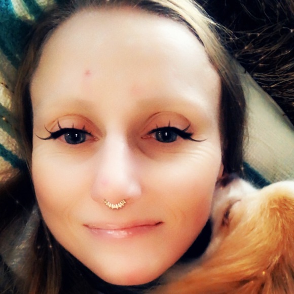 Meet your Posher, Ashley - Picture 4 of 4